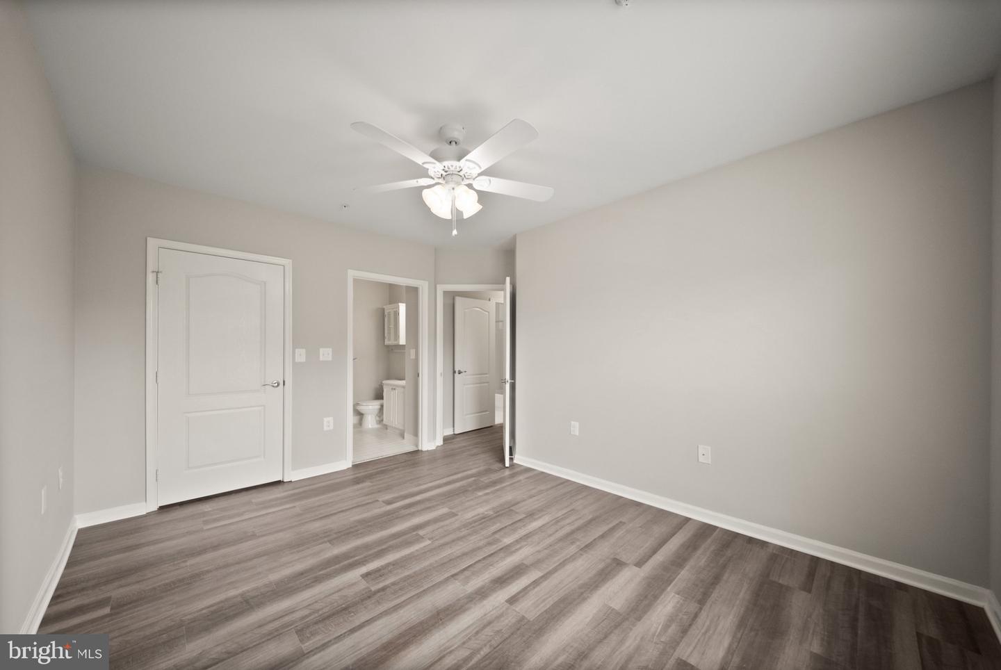 12913 Alton Sq #411 Property Photo 23