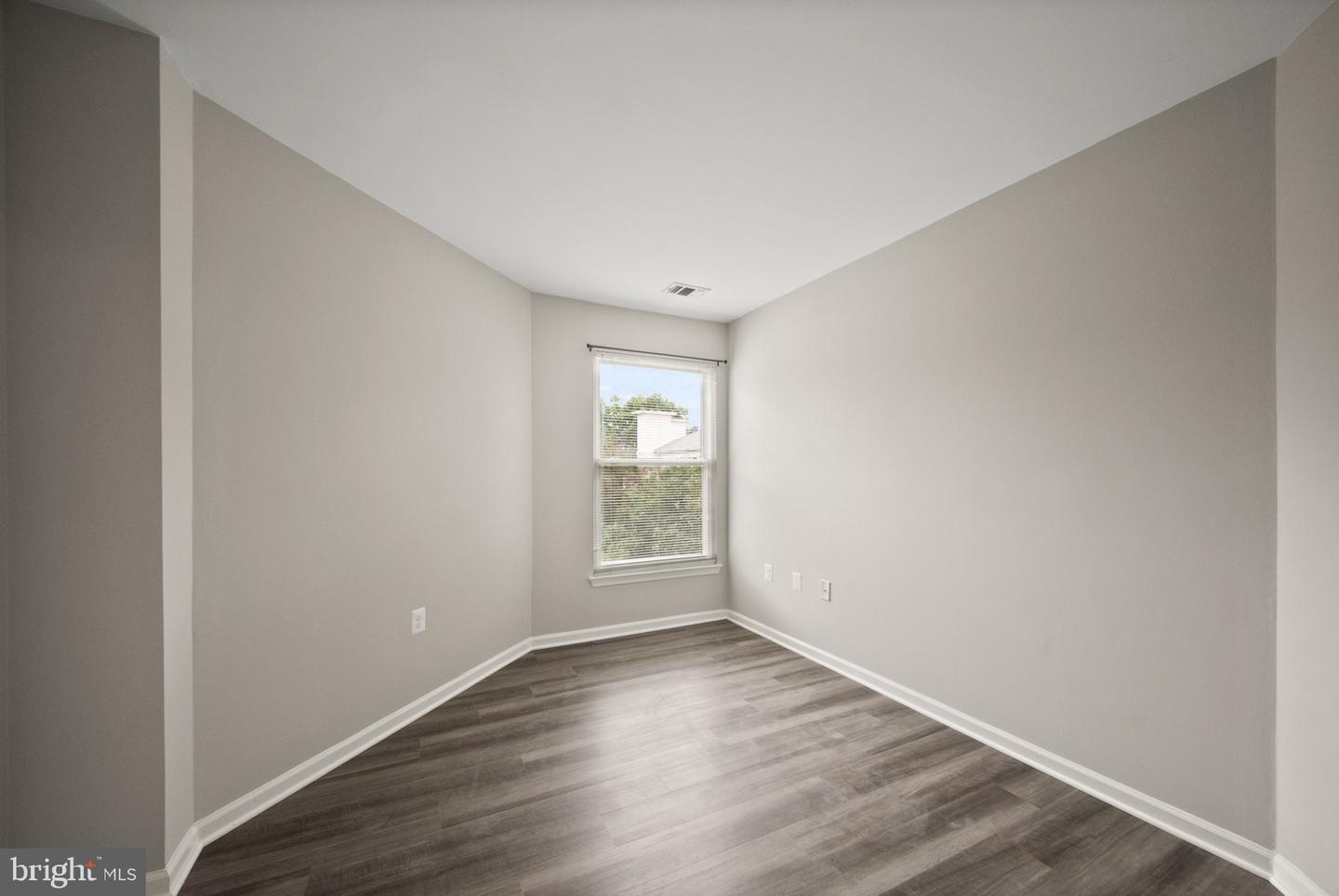 12913 Alton Sq #411 Property Photo 28
