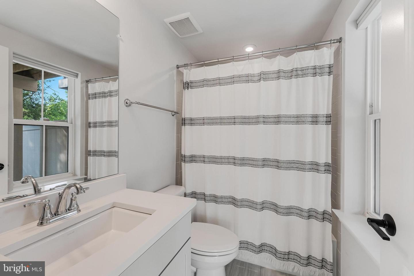 6277 Edsall Rd Property Photo 11