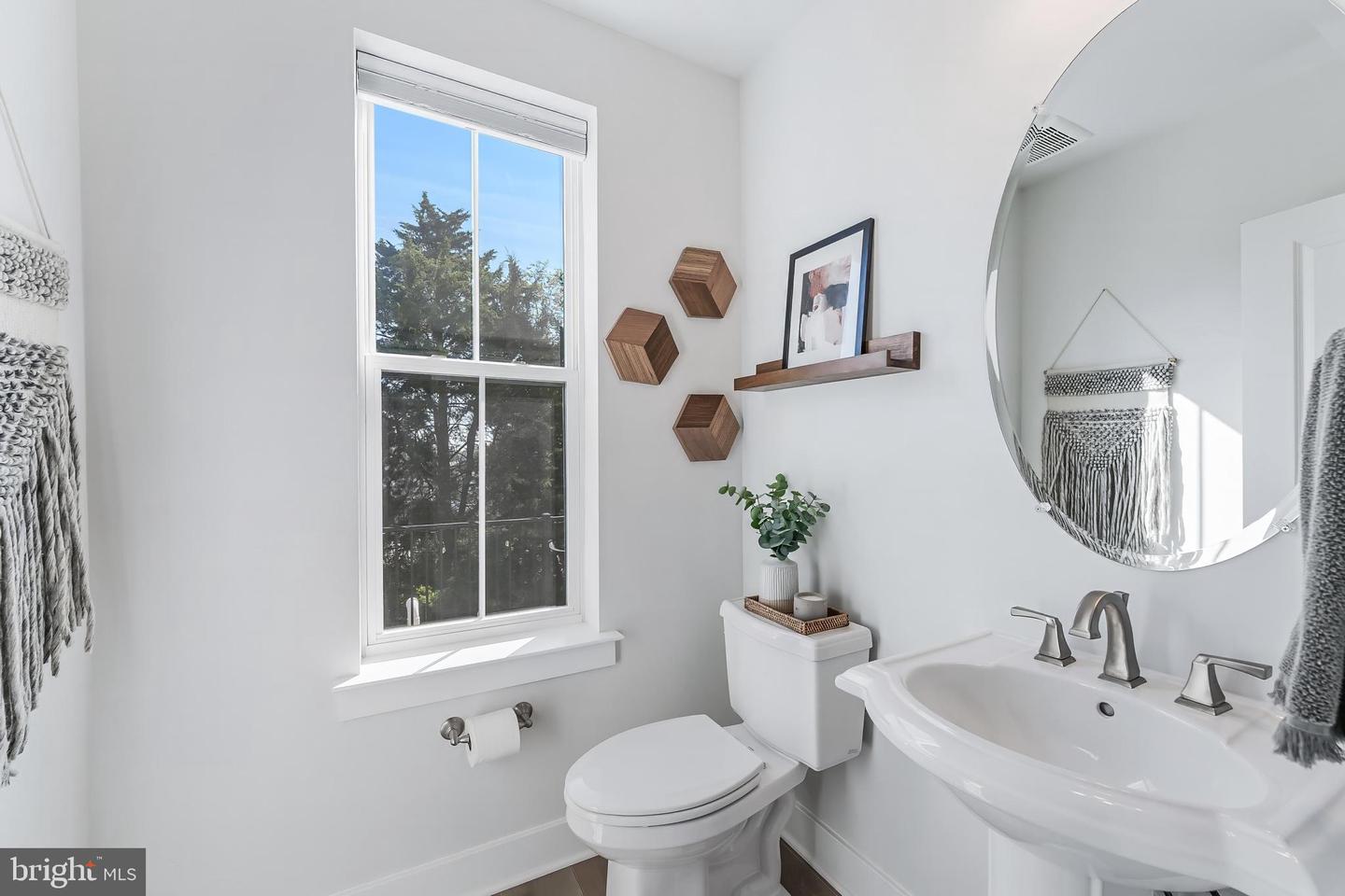 6277 Edsall Rd Property Photo 29