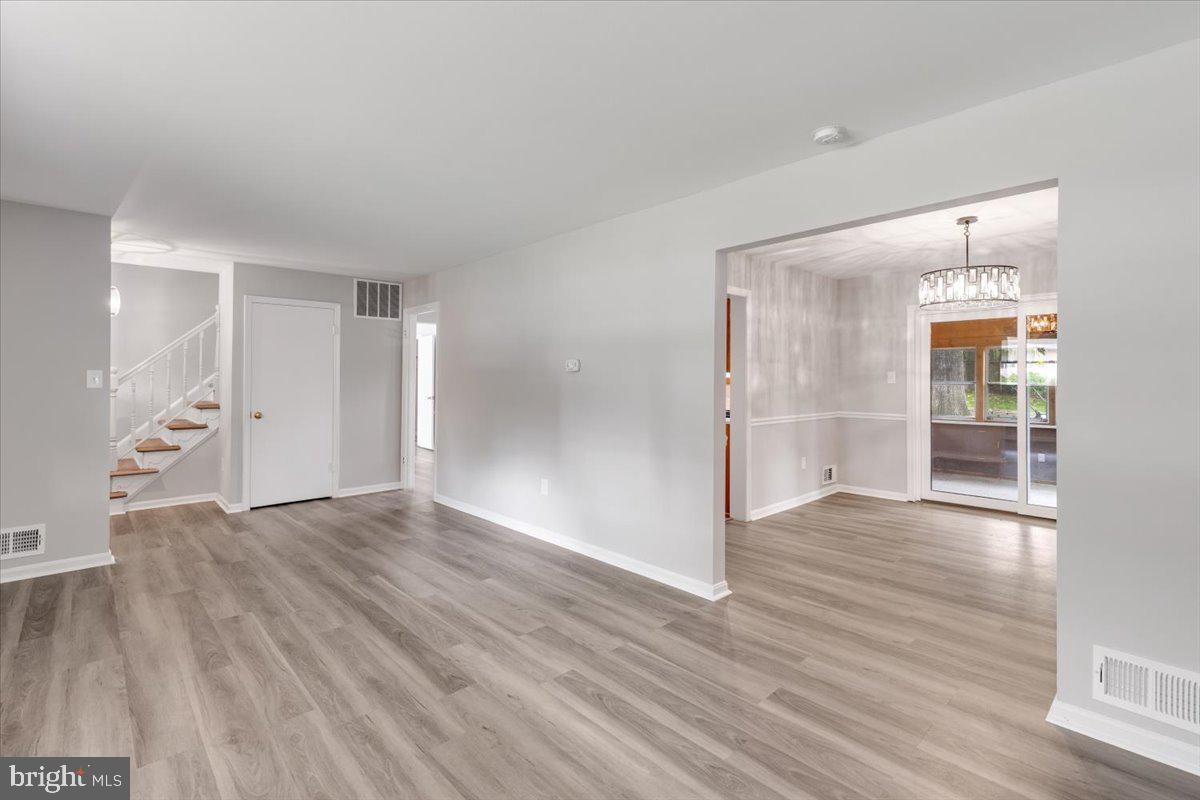 5605 Ventnor Ln Property Photo 1