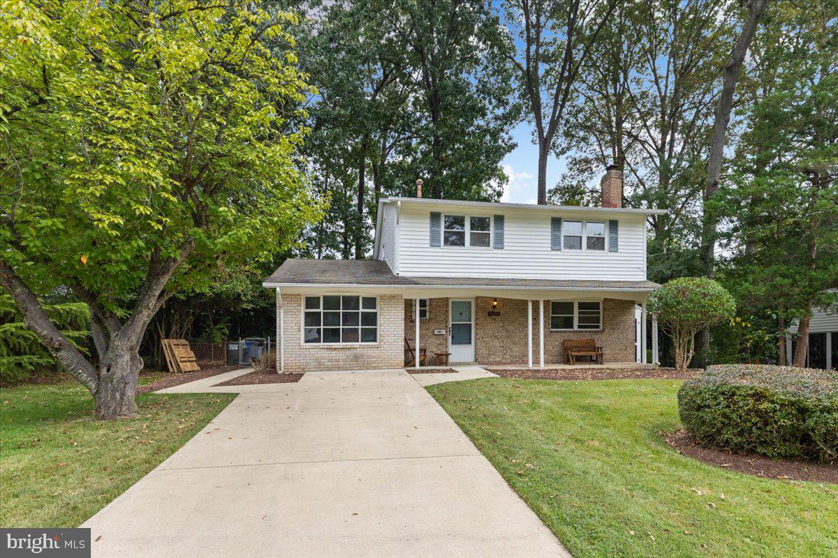 5605 Ventnor Ln Property Photo 2