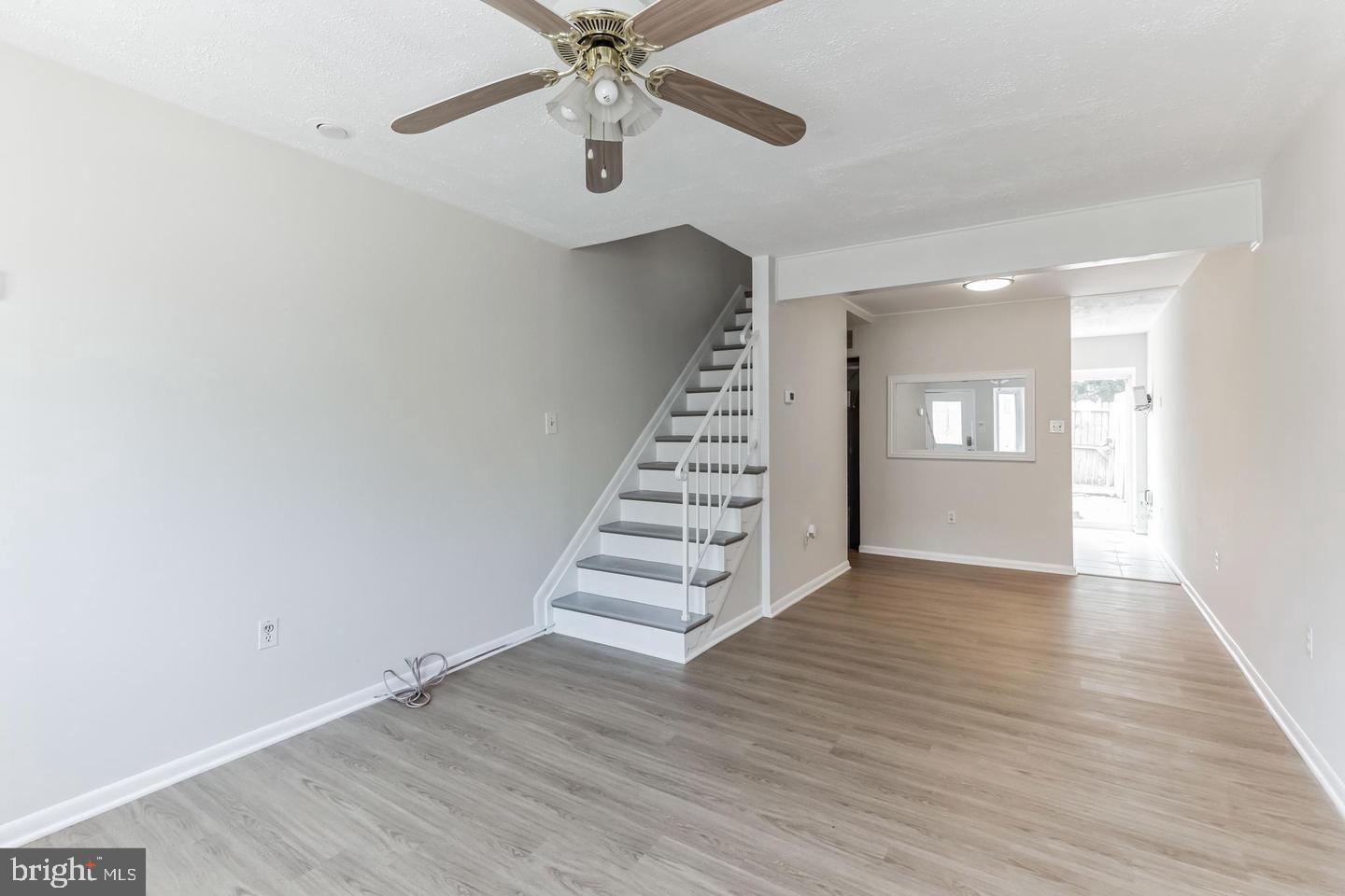 13802 Sauterne Way Property Photo 3