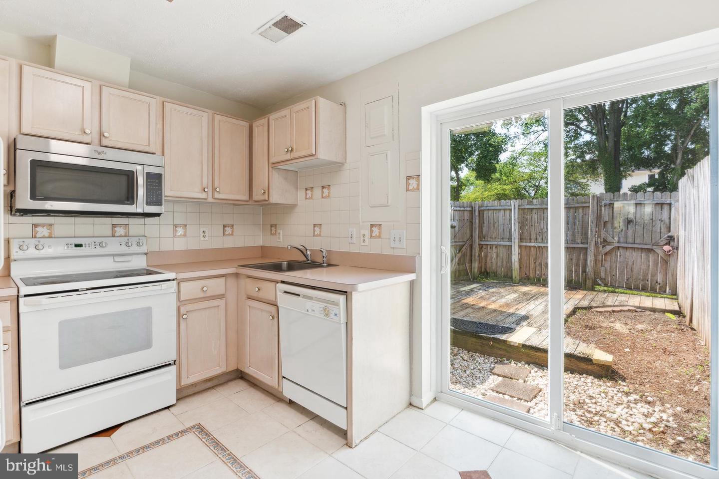 13802 Sauterne Way Property Photo 10