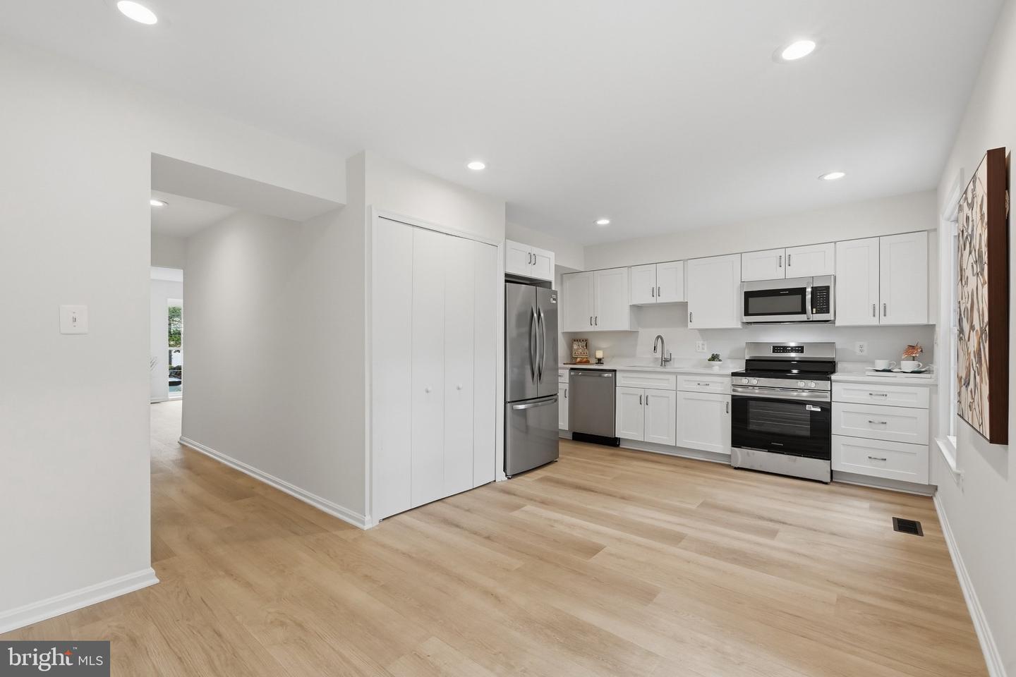 6351 Buffie Ct Property Photo 6