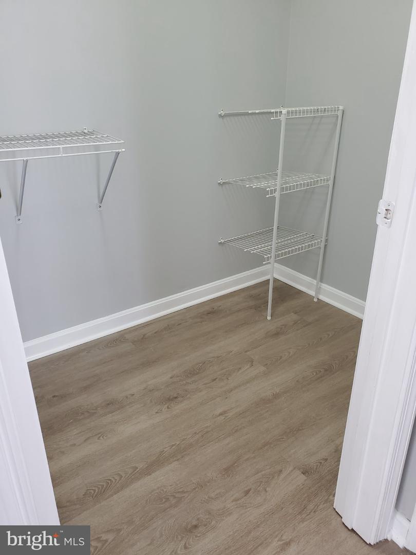 11314 Westbrook Mill Ln #201 Property Photo 21