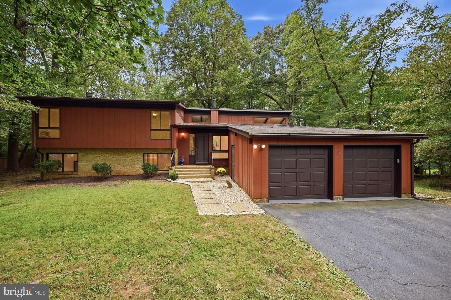 10411 Hunter Ridge Dr Property Photo 1