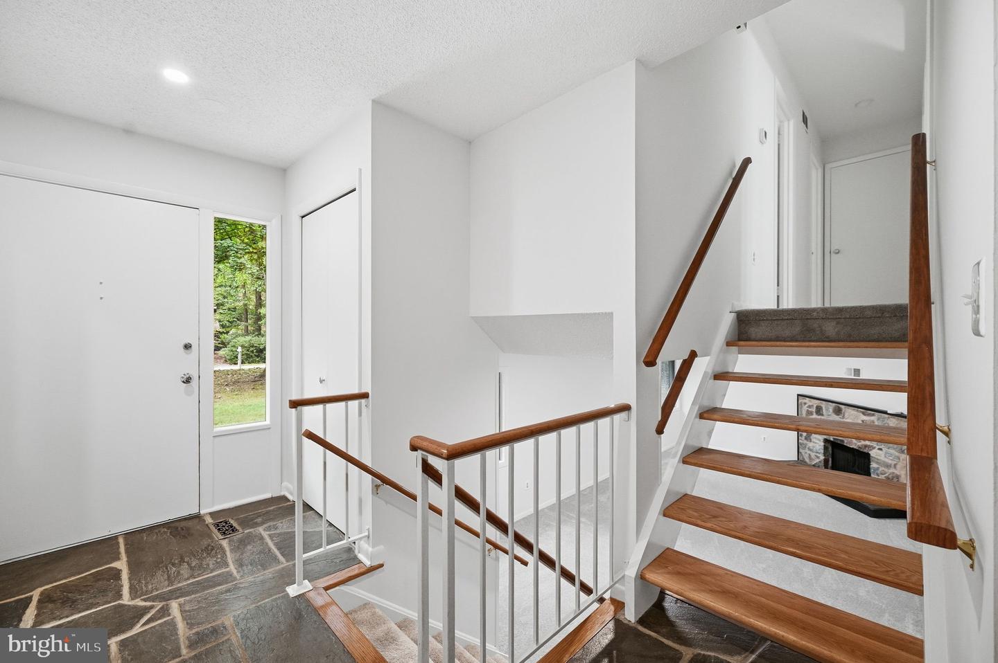 10411 Hunter Ridge Dr Property Photo 9