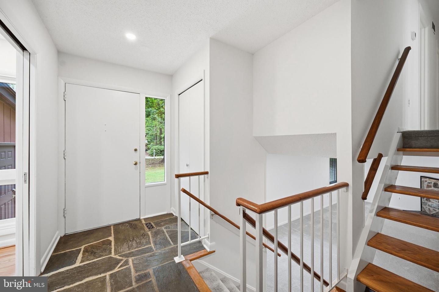 10411 Hunter Ridge Dr Property Photo 10
