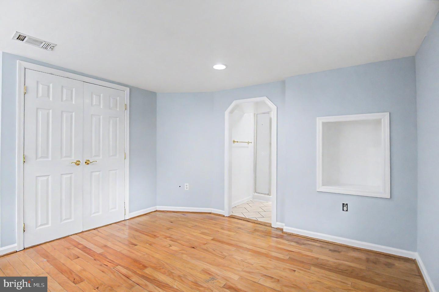 8901 Lagrange St Property Photo 59