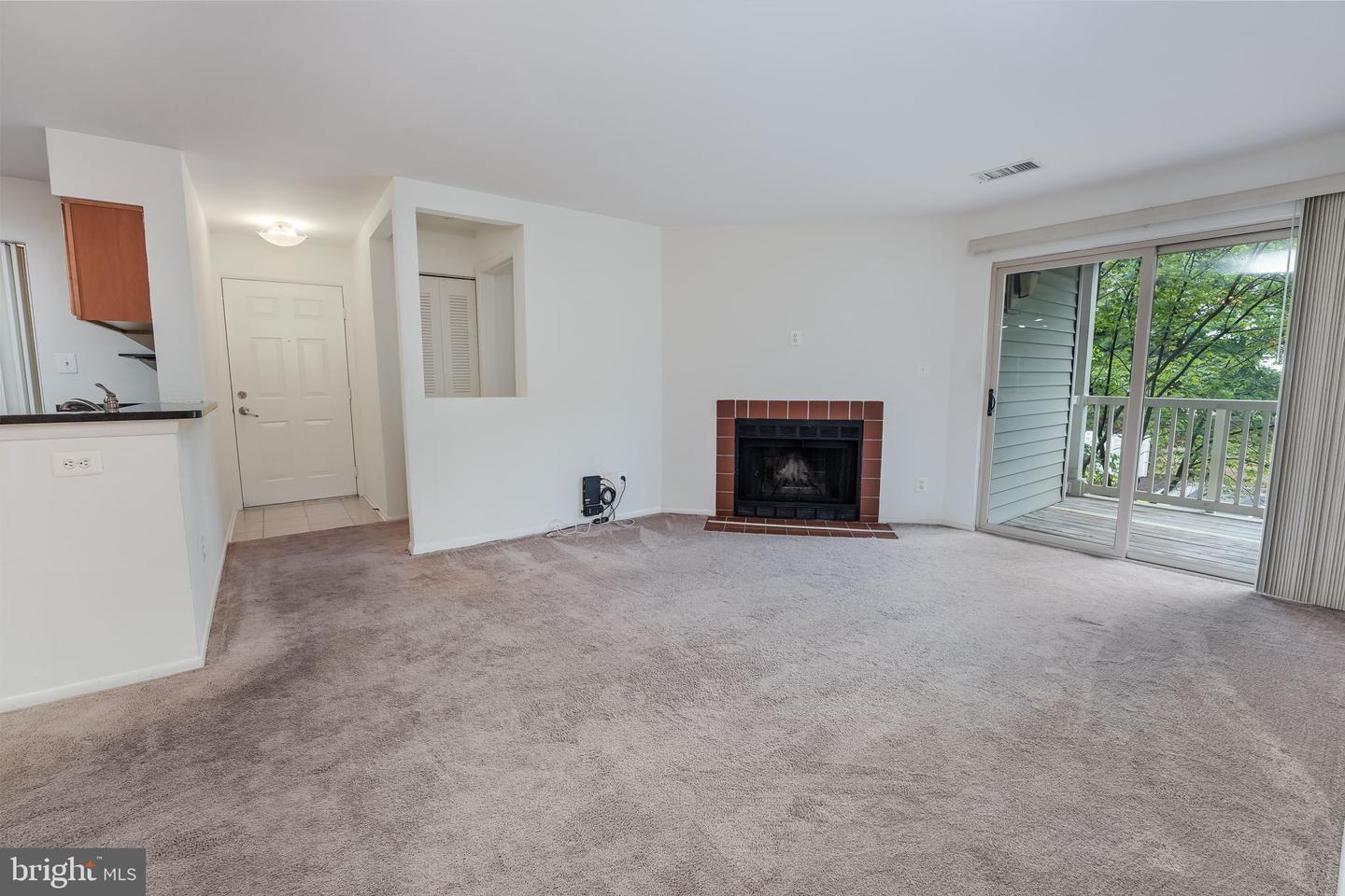 1712 Abercromby Ct #e Property Photo 3
