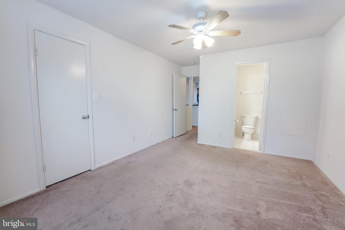1712 Abercromby Ct #e Property Photo 7