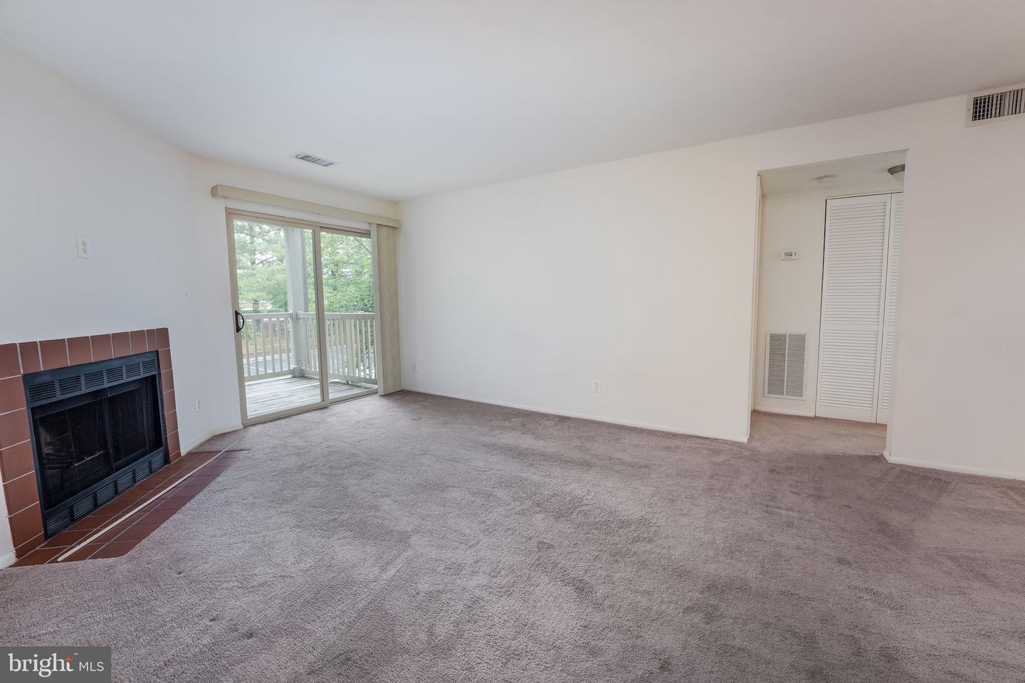 1712 Abercromby Ct #e Property Photo 11