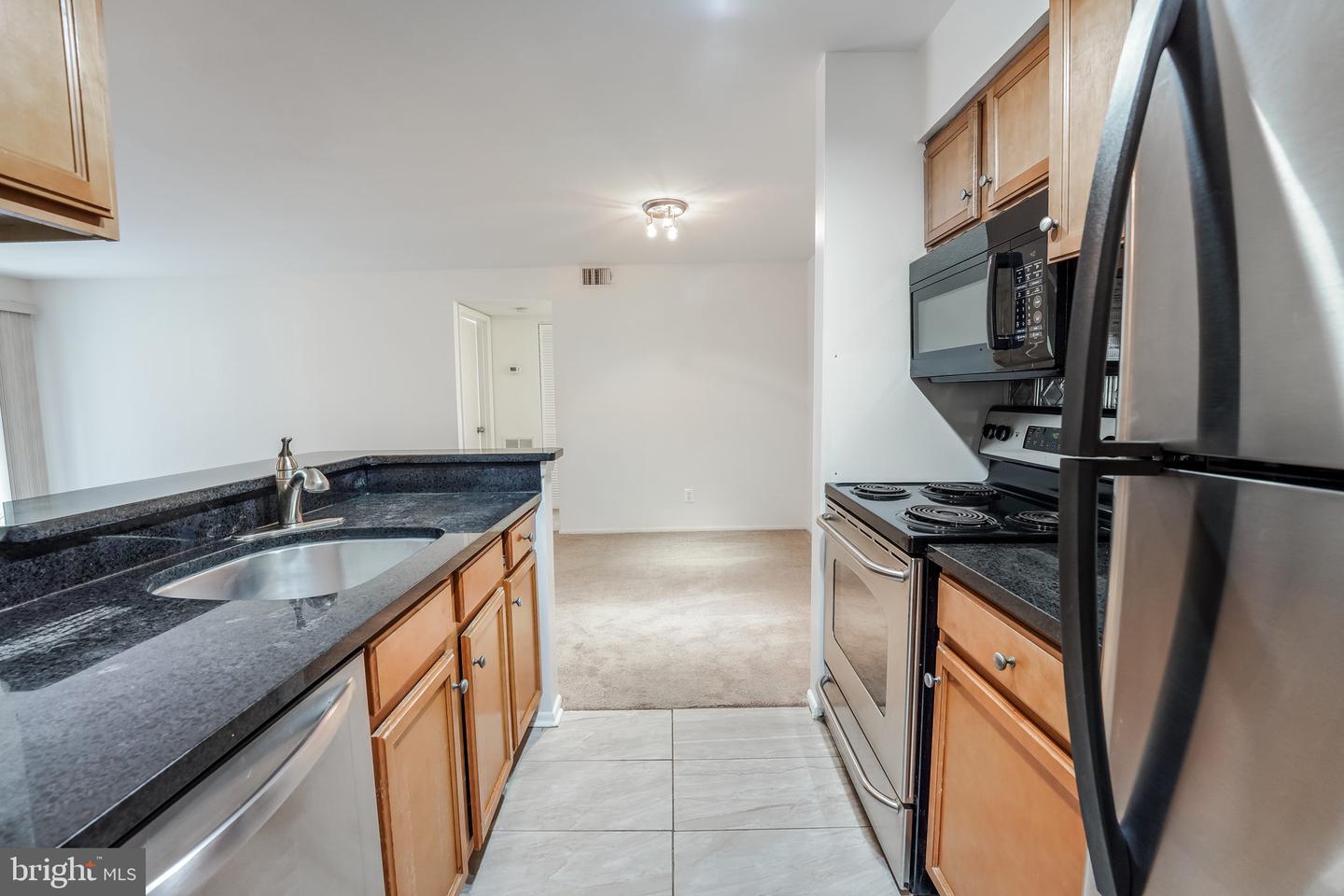 1712 Abercromby Ct #e Property Photo 17