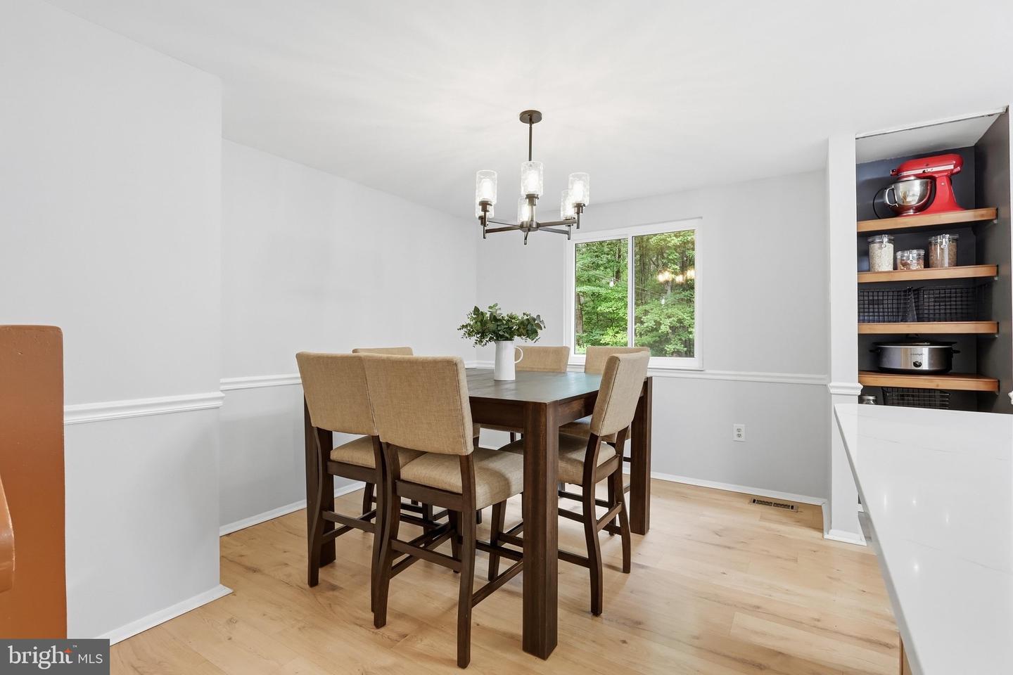 5710 Round Top Property Photo 7