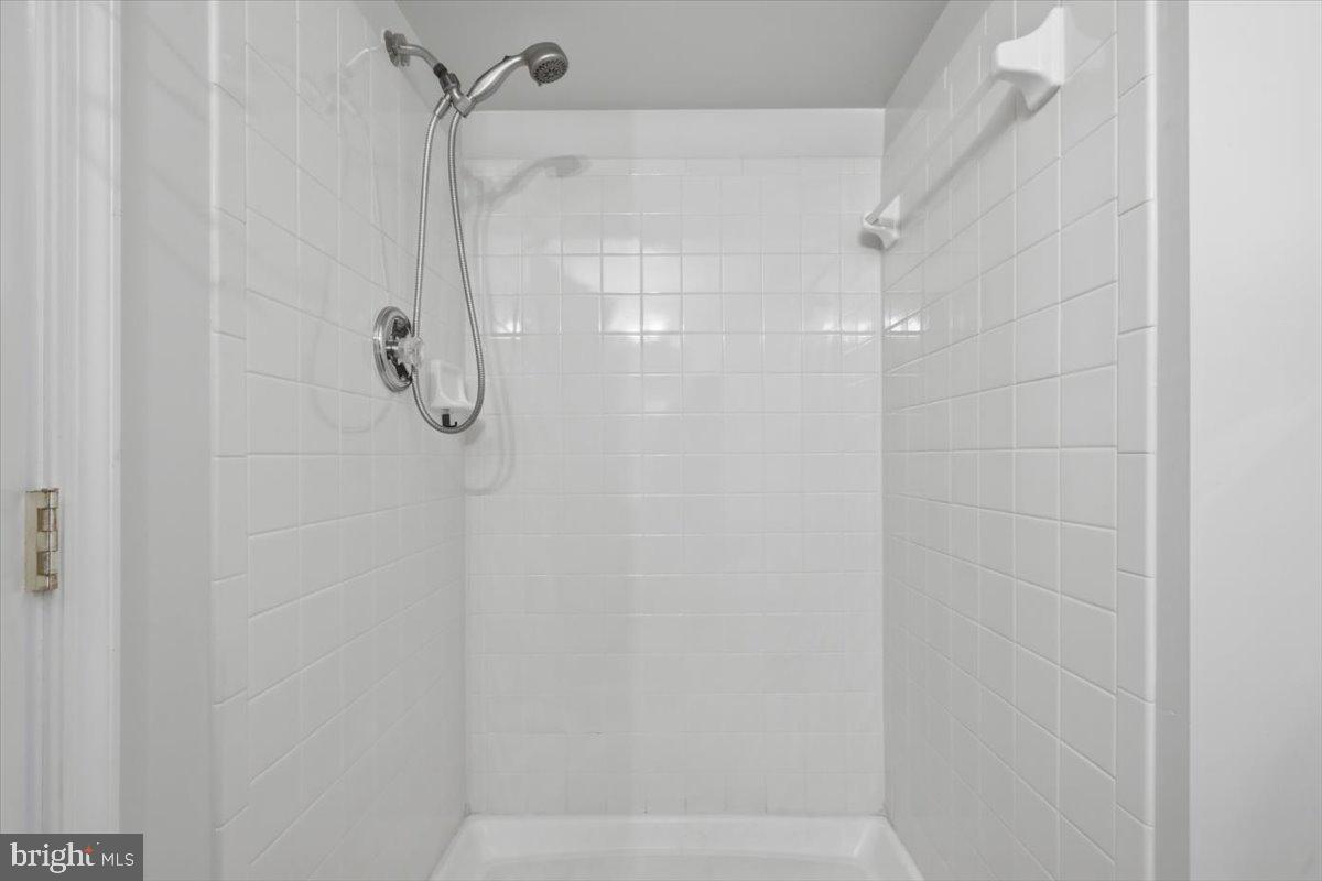5718 Croatan Ct Property Photo 17