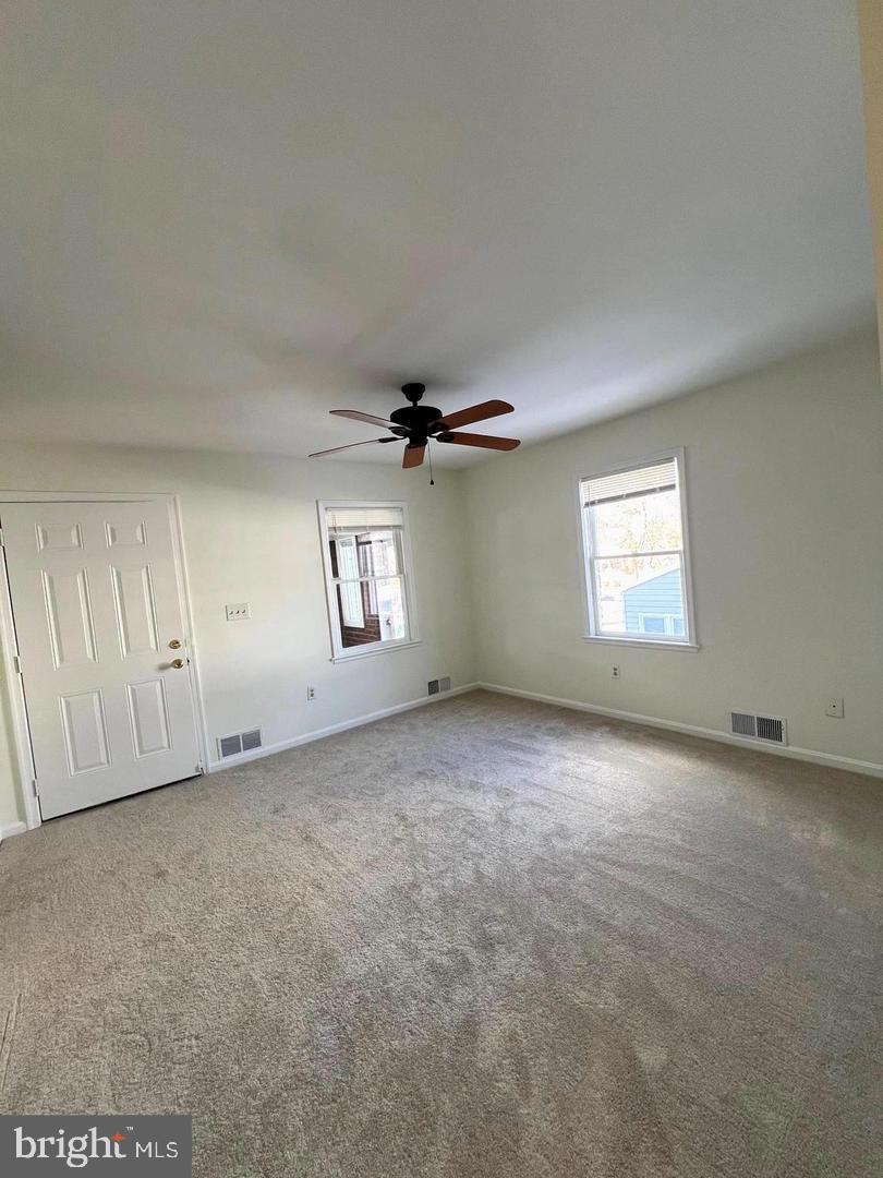 5831 Edgehill Dr Property Photo 8