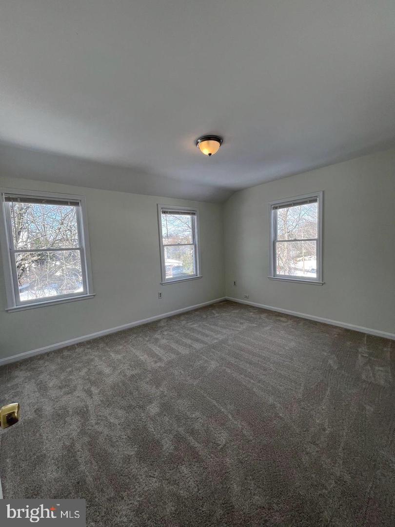 5831 Edgehill Dr Property Photo 17