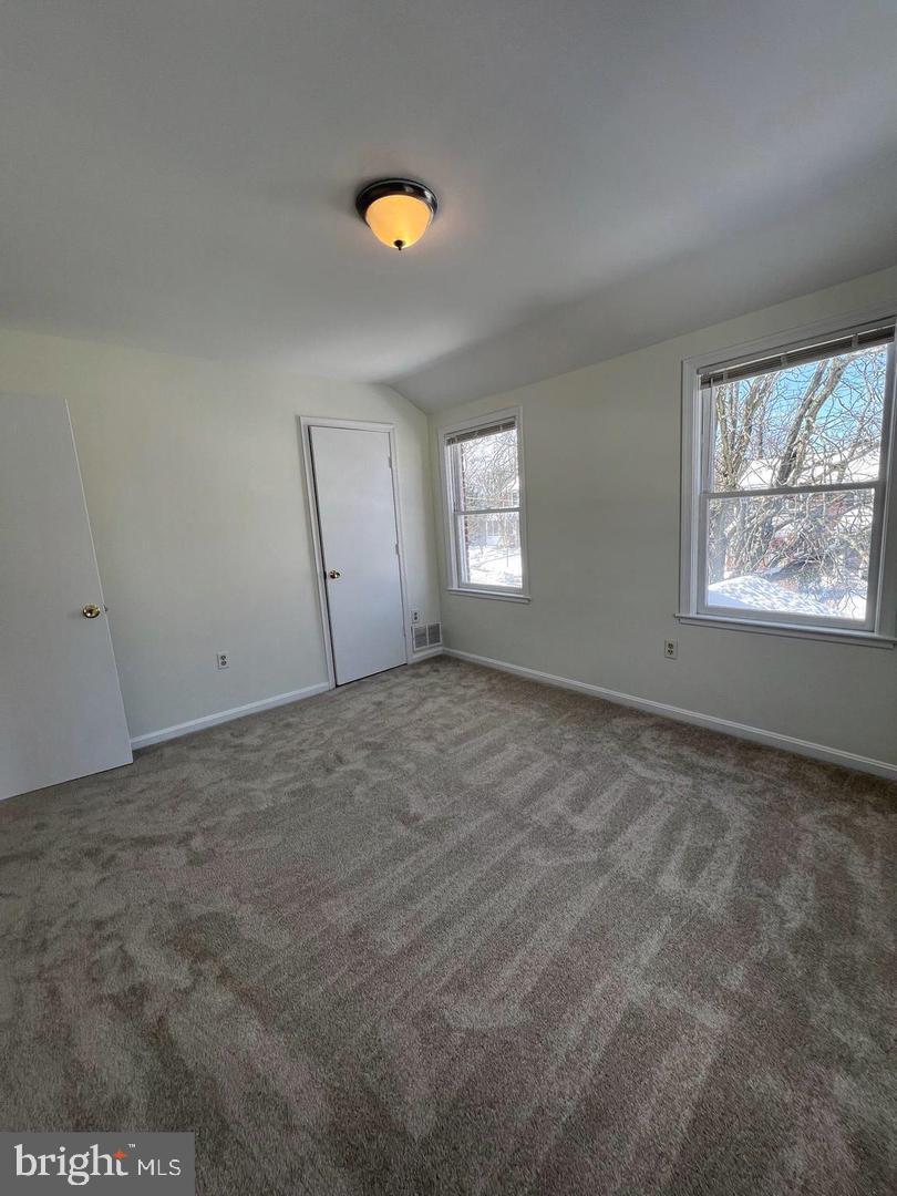 5831 Edgehill Dr Property Photo 18