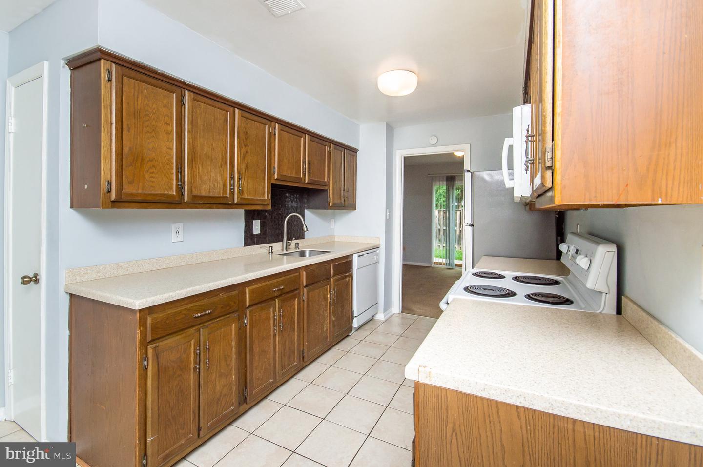 3210 Gemstone Ct Property Photo 7