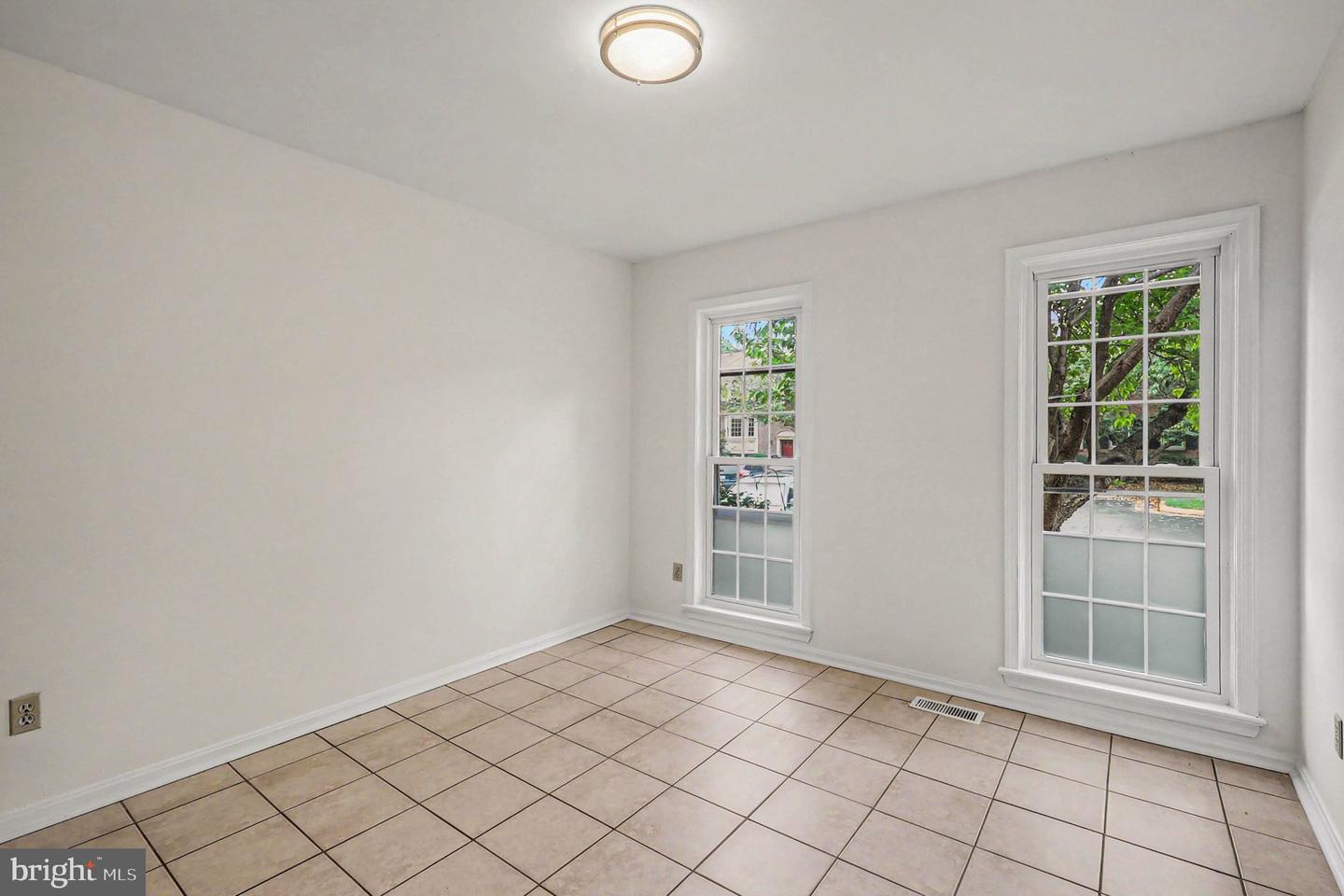 3210 Gemstone Ct Property Photo 8