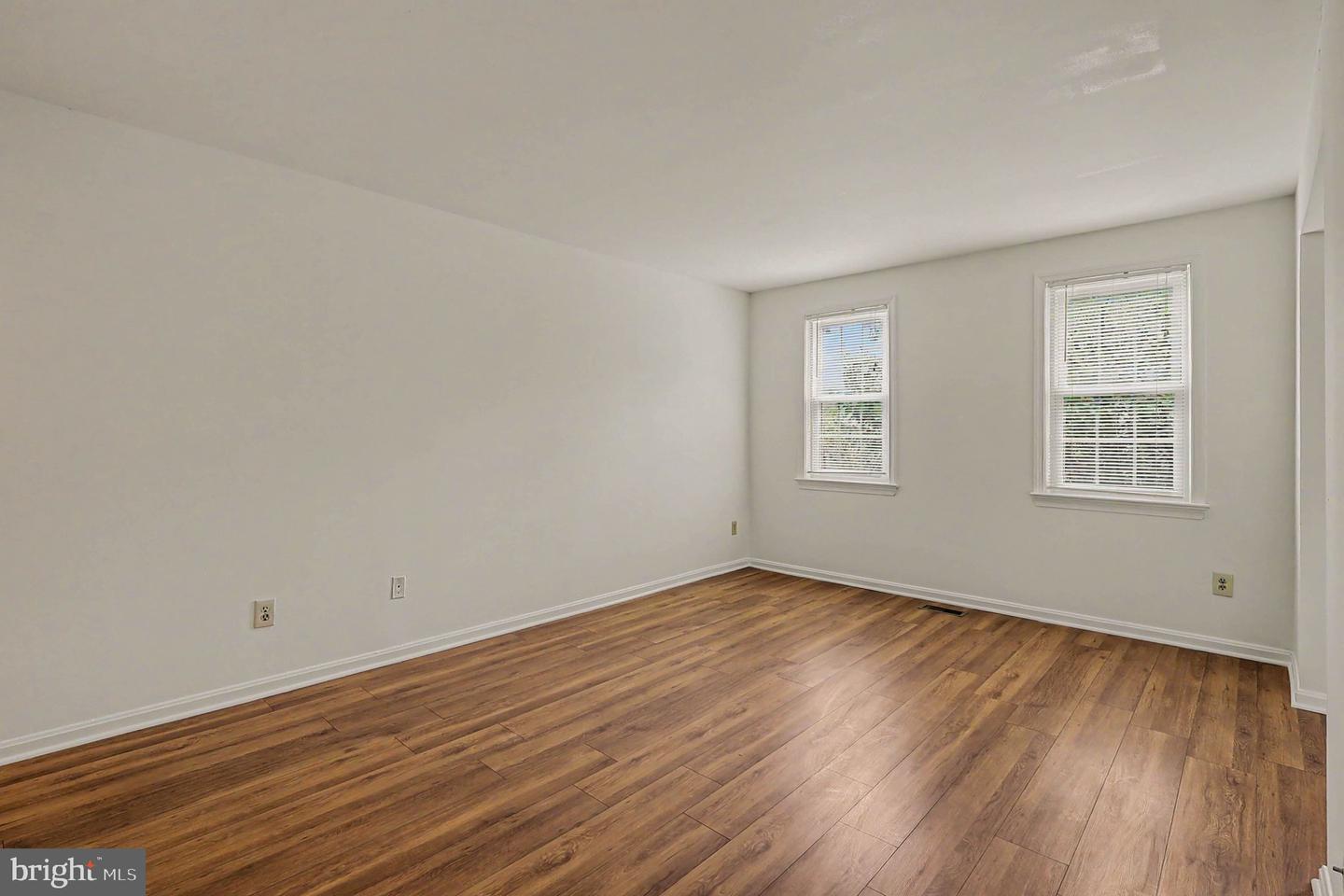 3210 Gemstone Ct Property Photo 14