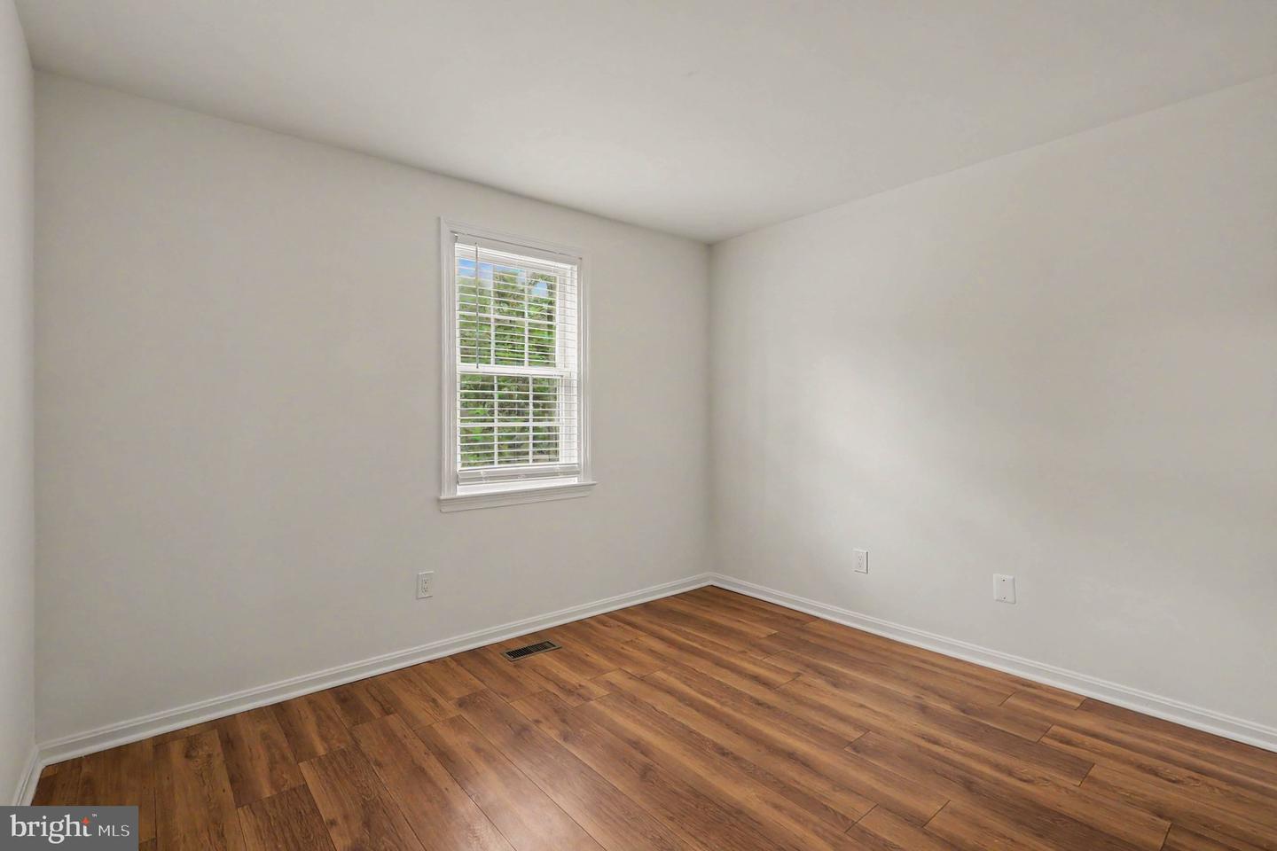 3210 Gemstone Ct Property Photo 18