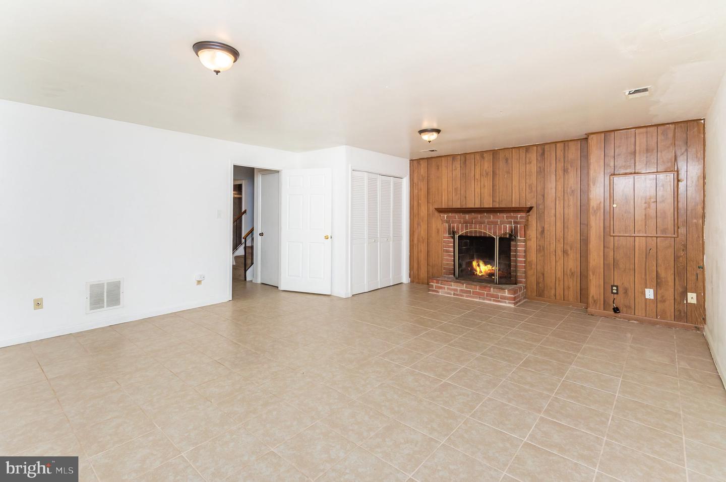 3210 Gemstone Ct Property Photo 20