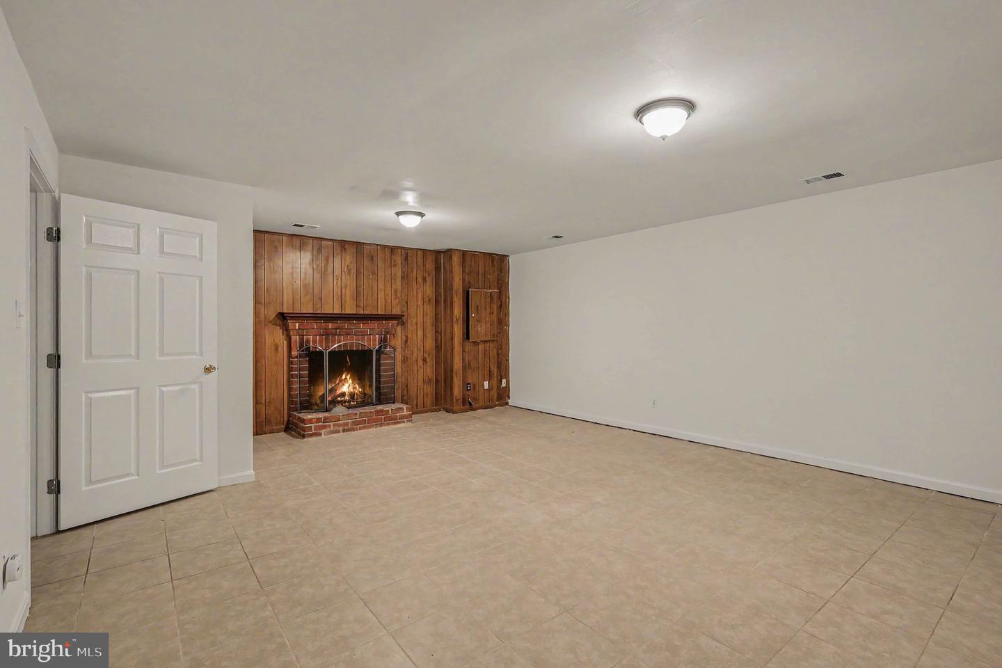 3210 Gemstone Ct Property Photo 24