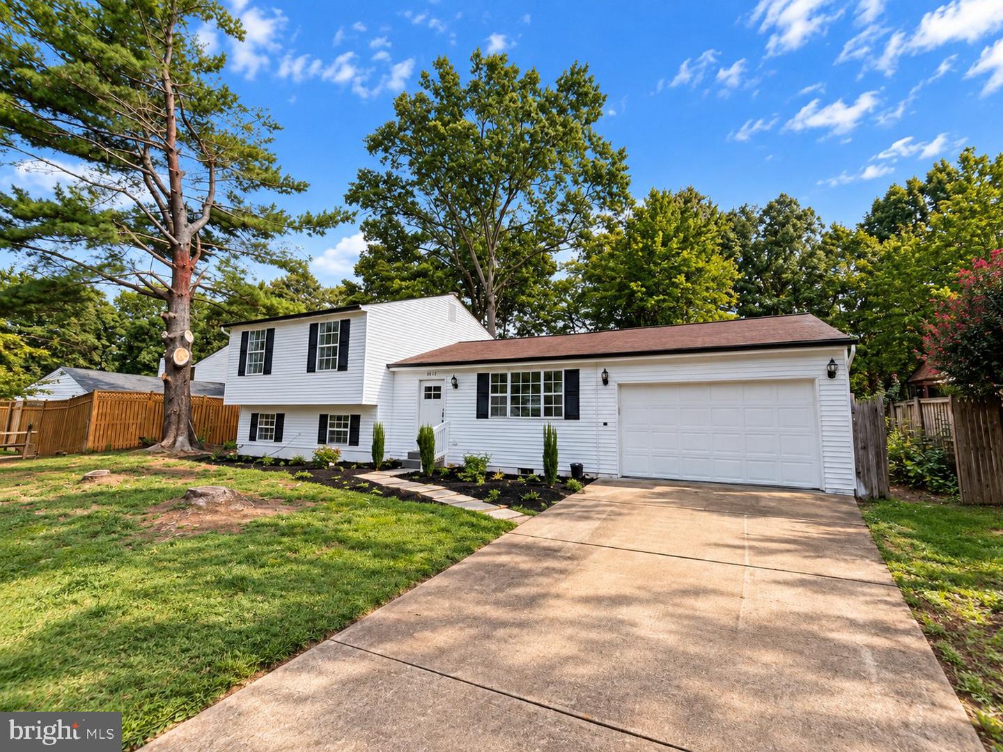 6613 Bestwicke Ct Property Photo 3