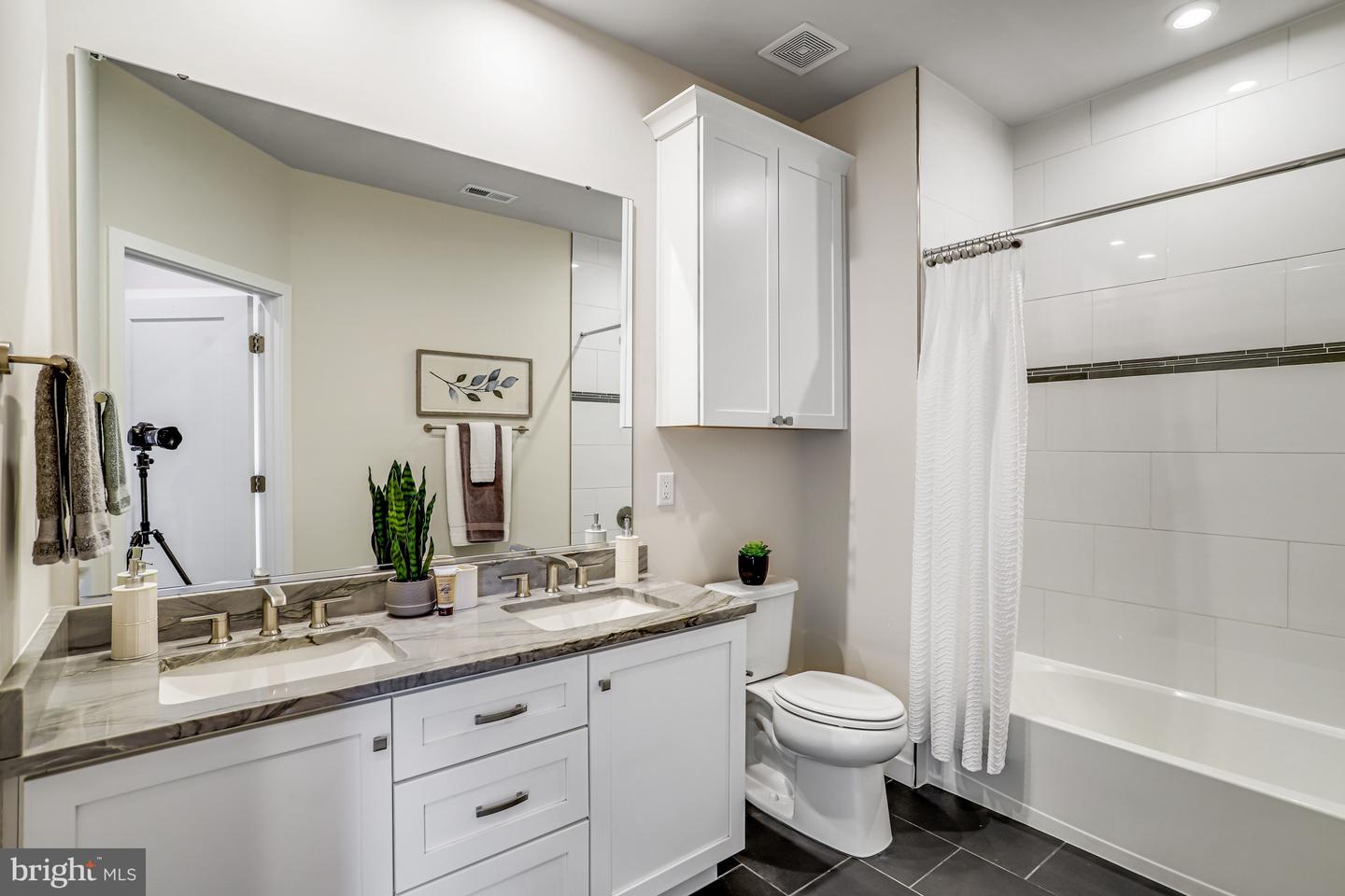 7459 Backett Wood Ter Property Photo 11