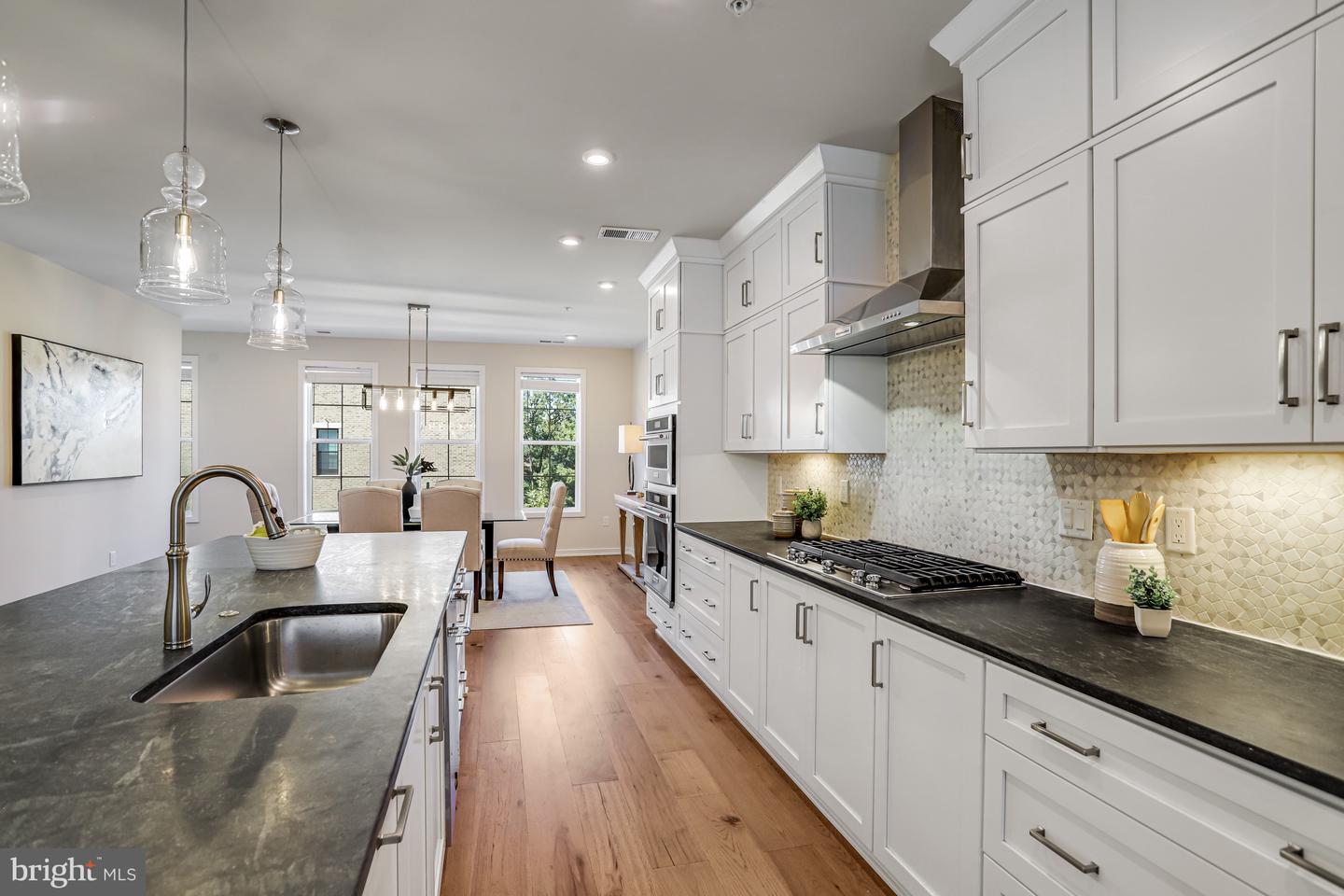 7459 Backett Wood Ter Property Photo 21