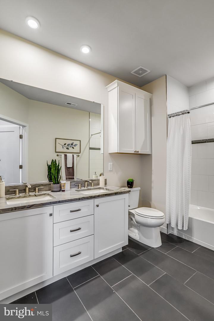 7459 Backett Wood Ter Property Photo 45