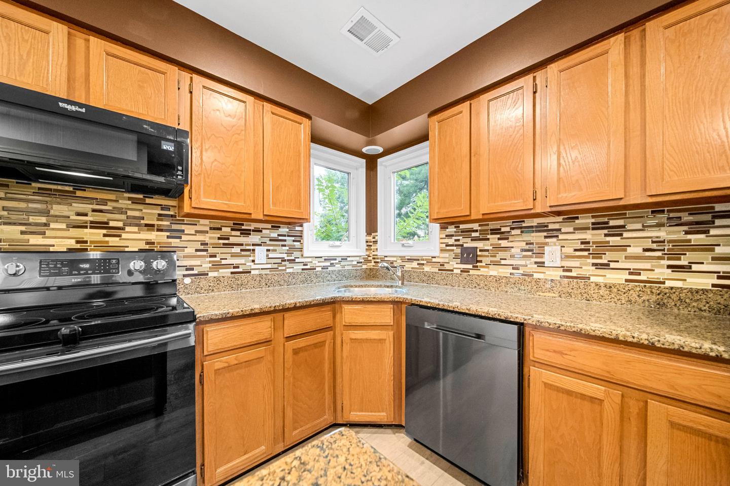 7827 Bold Lion Ln Property Photo 18