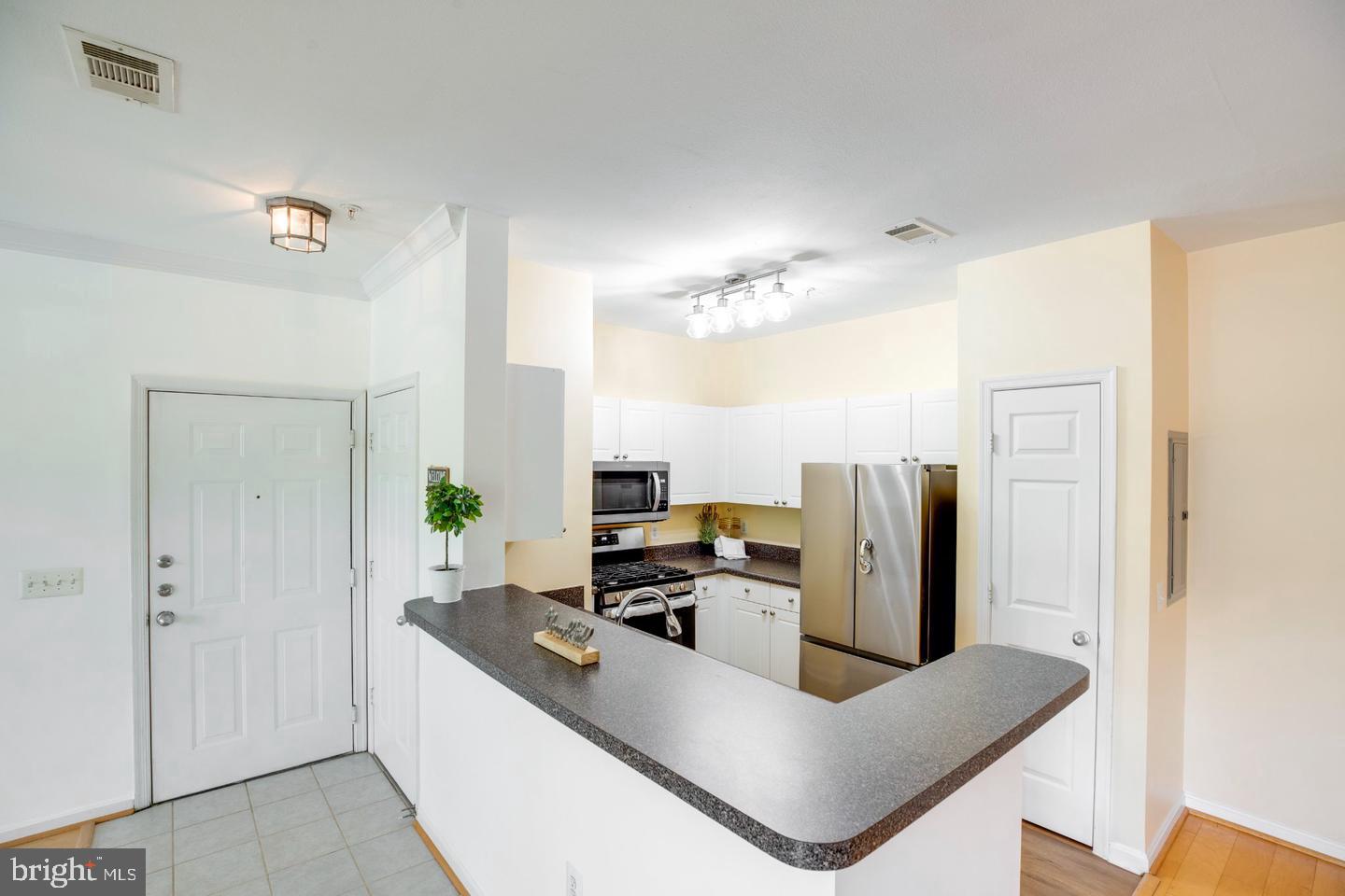 11321 Aristotle Dr #3-303 Property Photo 13