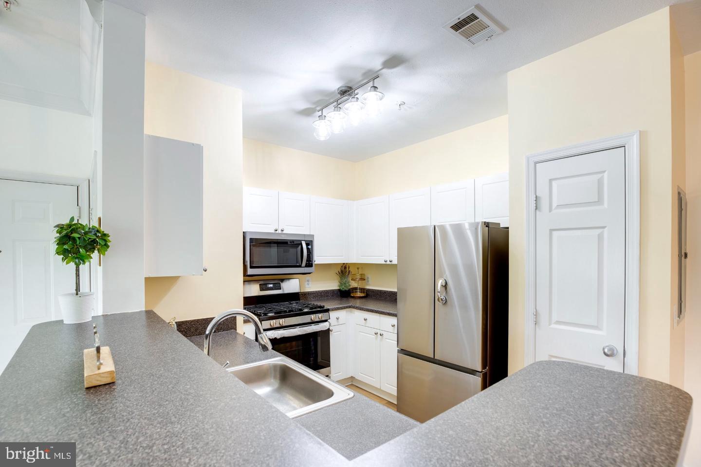 11321 Aristotle Dr #3-303 Property Photo 16