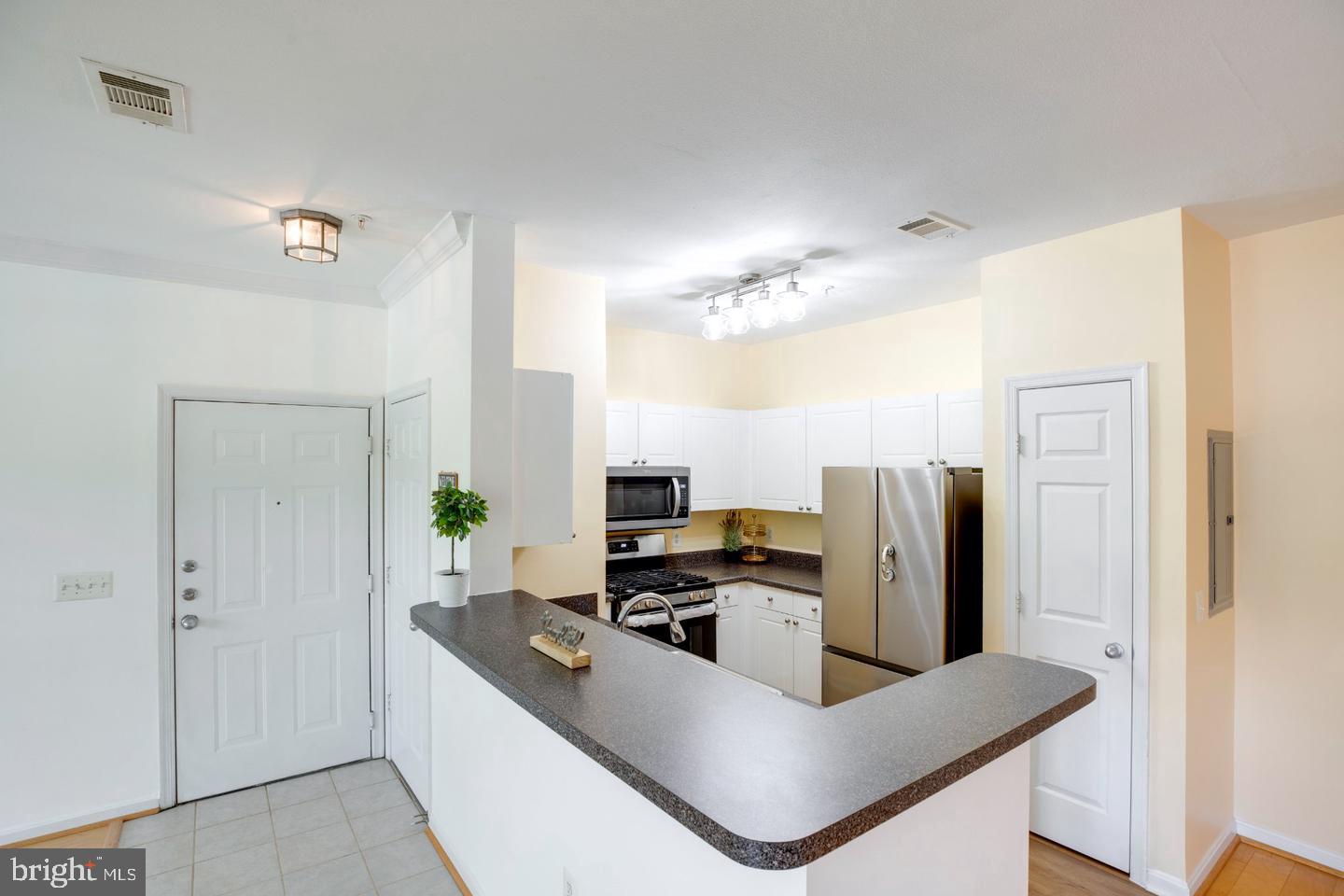11321 Aristotle Dr #3-303 Property Photo 17