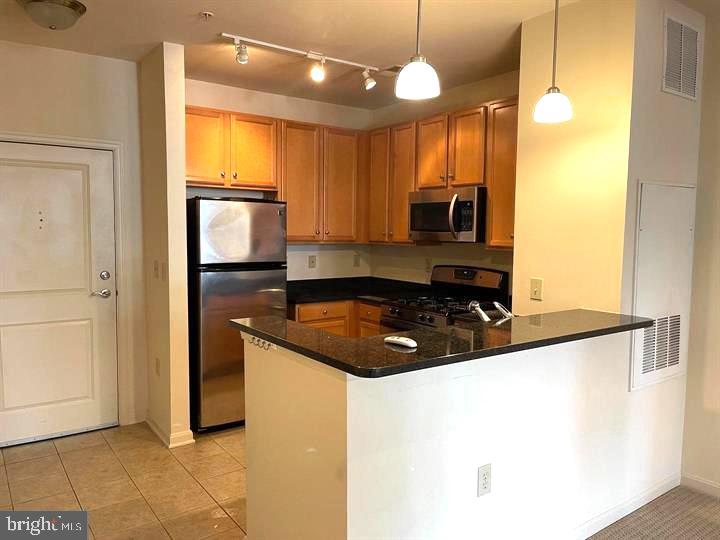 2665 Prosperity Ave #216 Property Photo 3