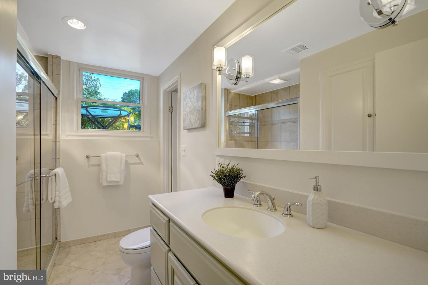 2421 Stirrup Ln Property Photo 47