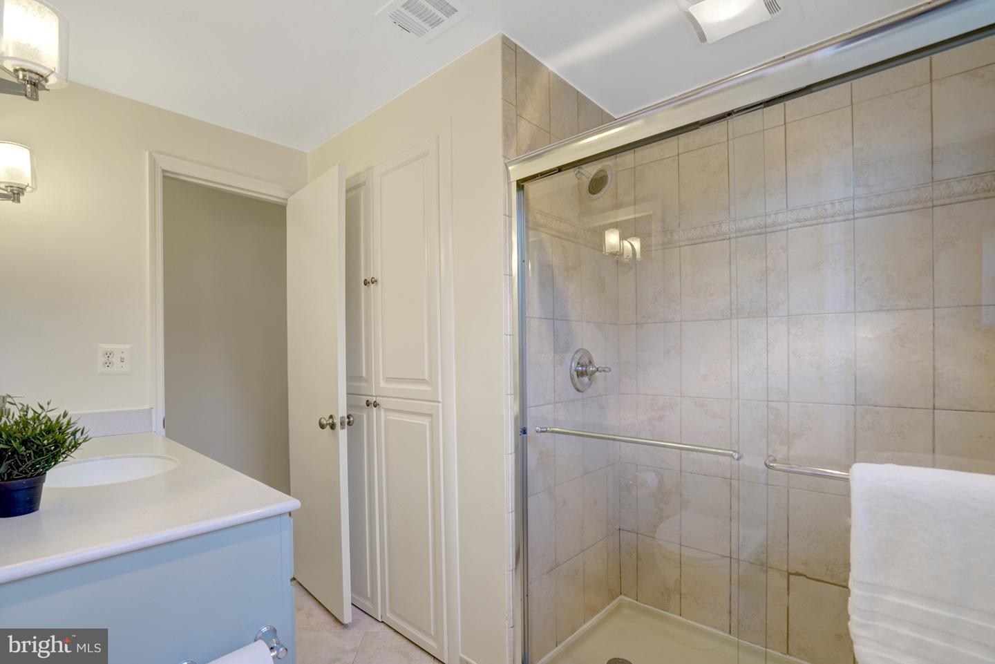 2421 Stirrup Ln Property Photo 48