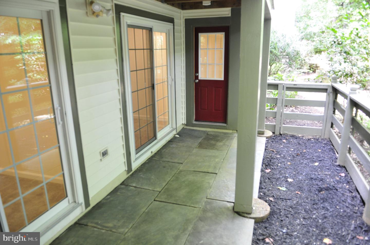 2221 Lovedale Ln #c Property Photo 5