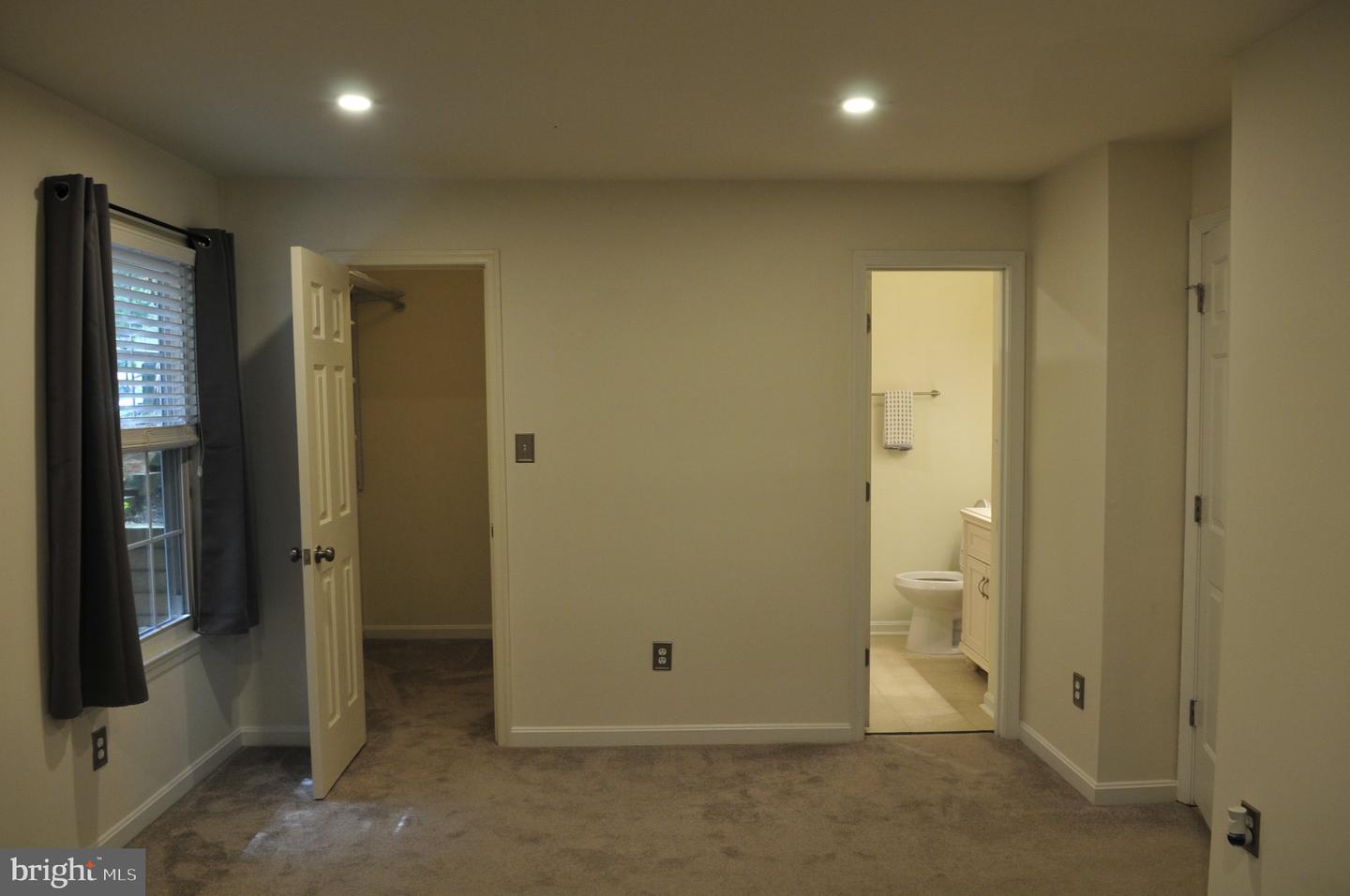 2221 Lovedale Ln #c Property Photo 11