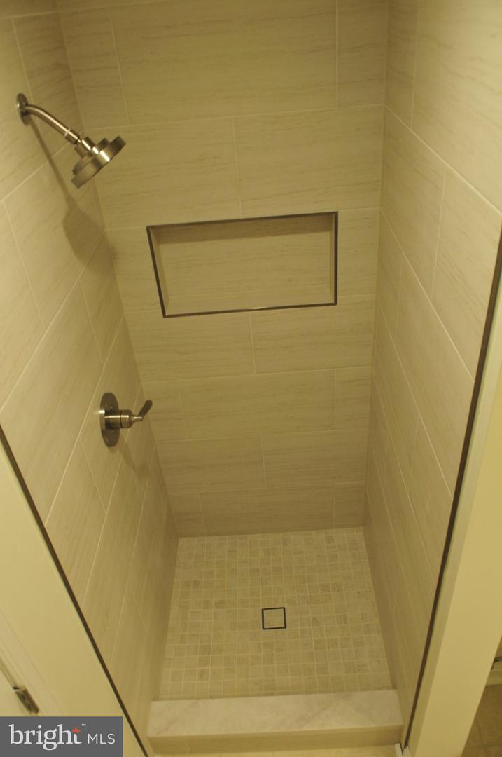 2221 Lovedale Ln #c Property Photo 20