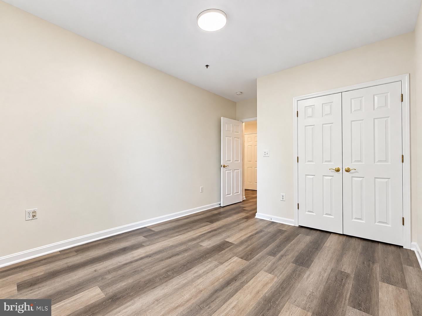 1851 Stratford Park Pl #214 Property Photo 17