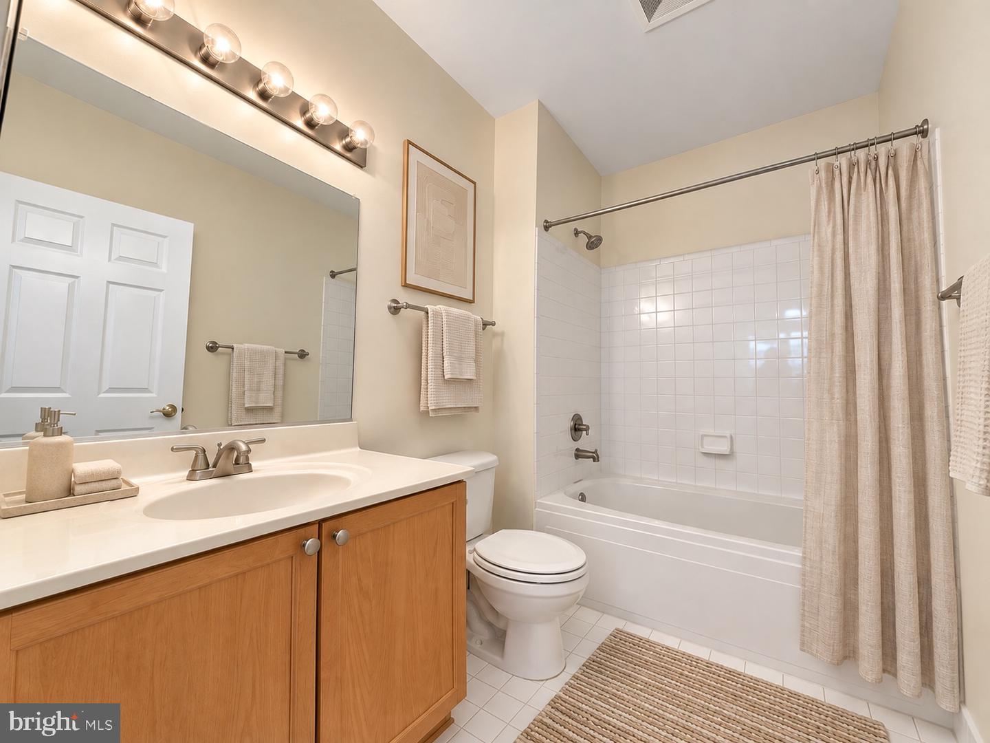 1851 Stratford Park Pl #214 Property Photo 38