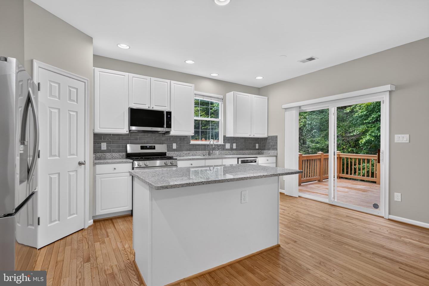 6585 Mckenna Way Property Photo 16
