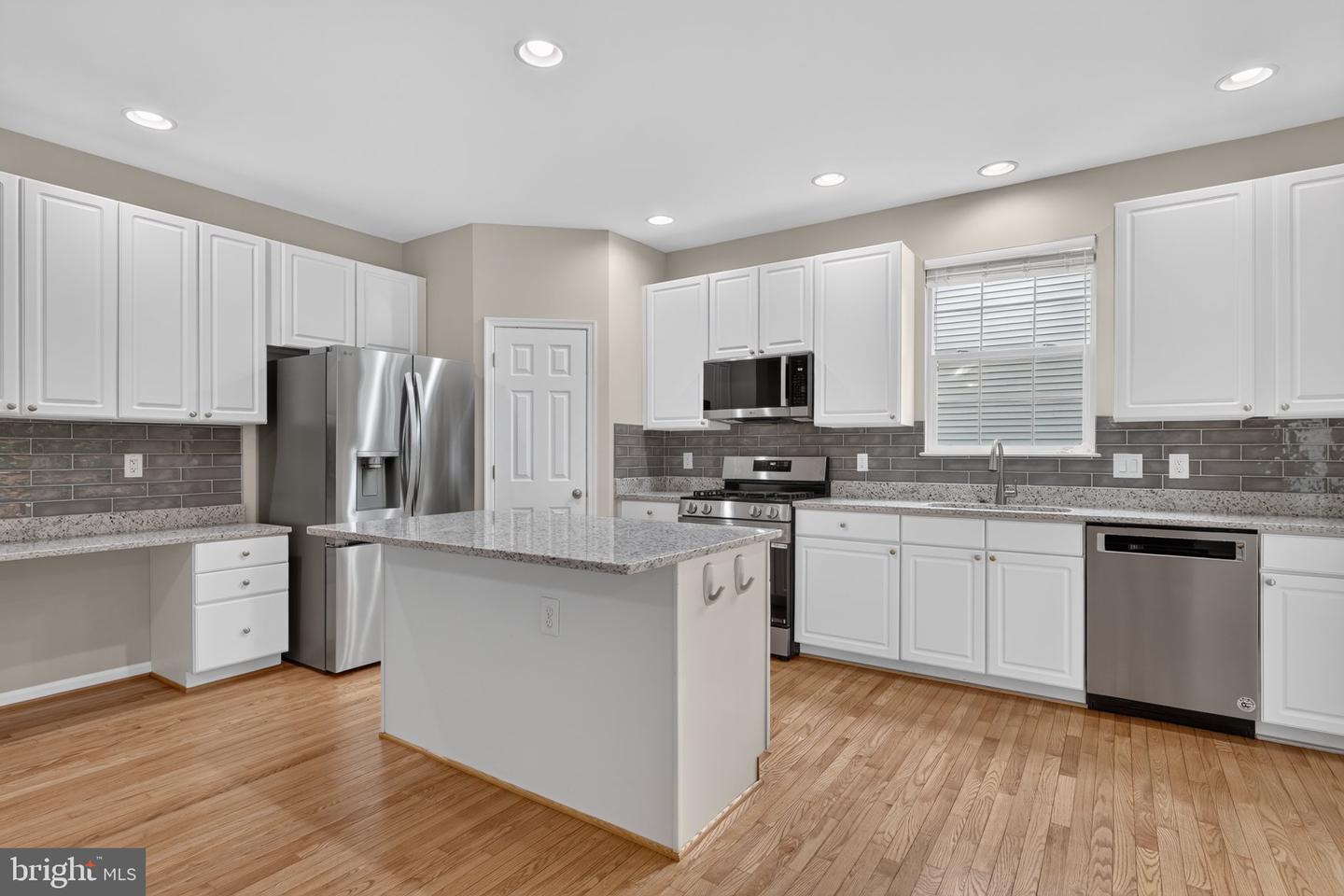 6585 Mckenna Way Property Photo 17