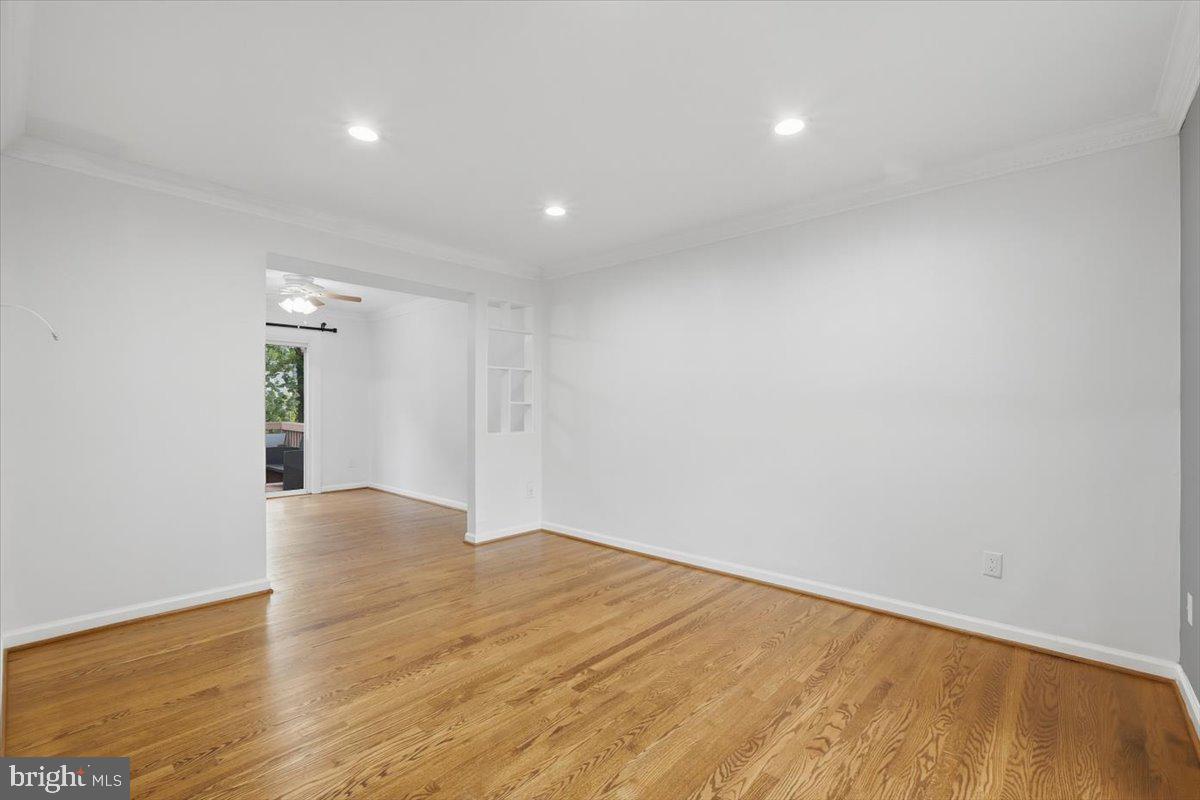 10421 Todman Landing Property Photo 3