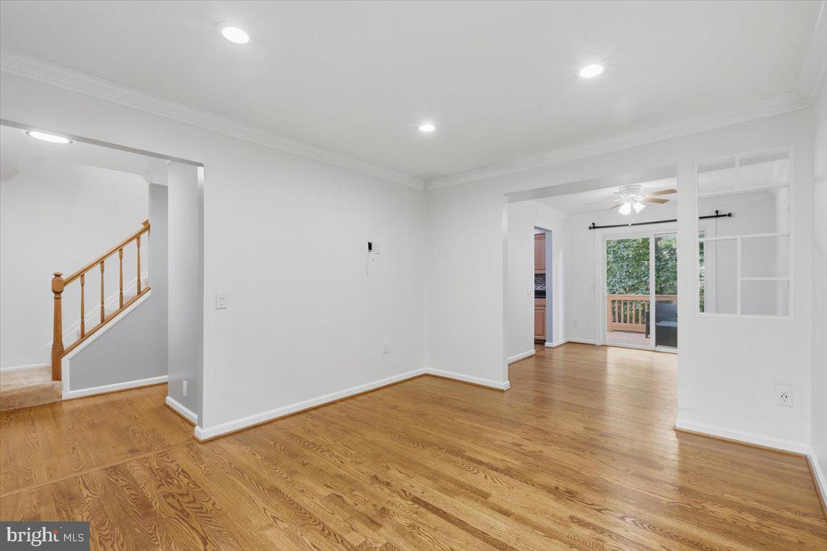 10421 Todman Landing Property Photo 4