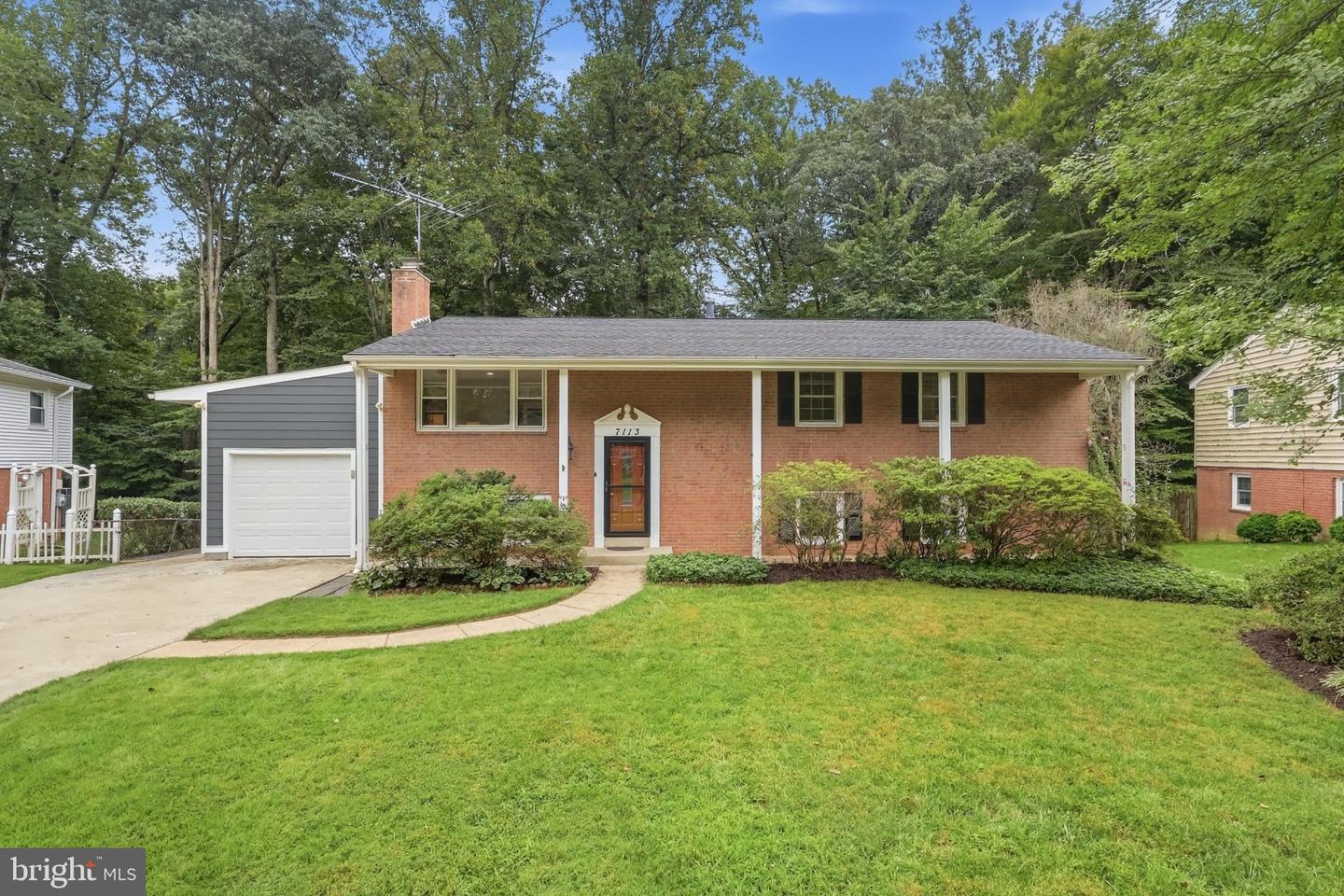 7113 Hadlow Ct Property Photo 1